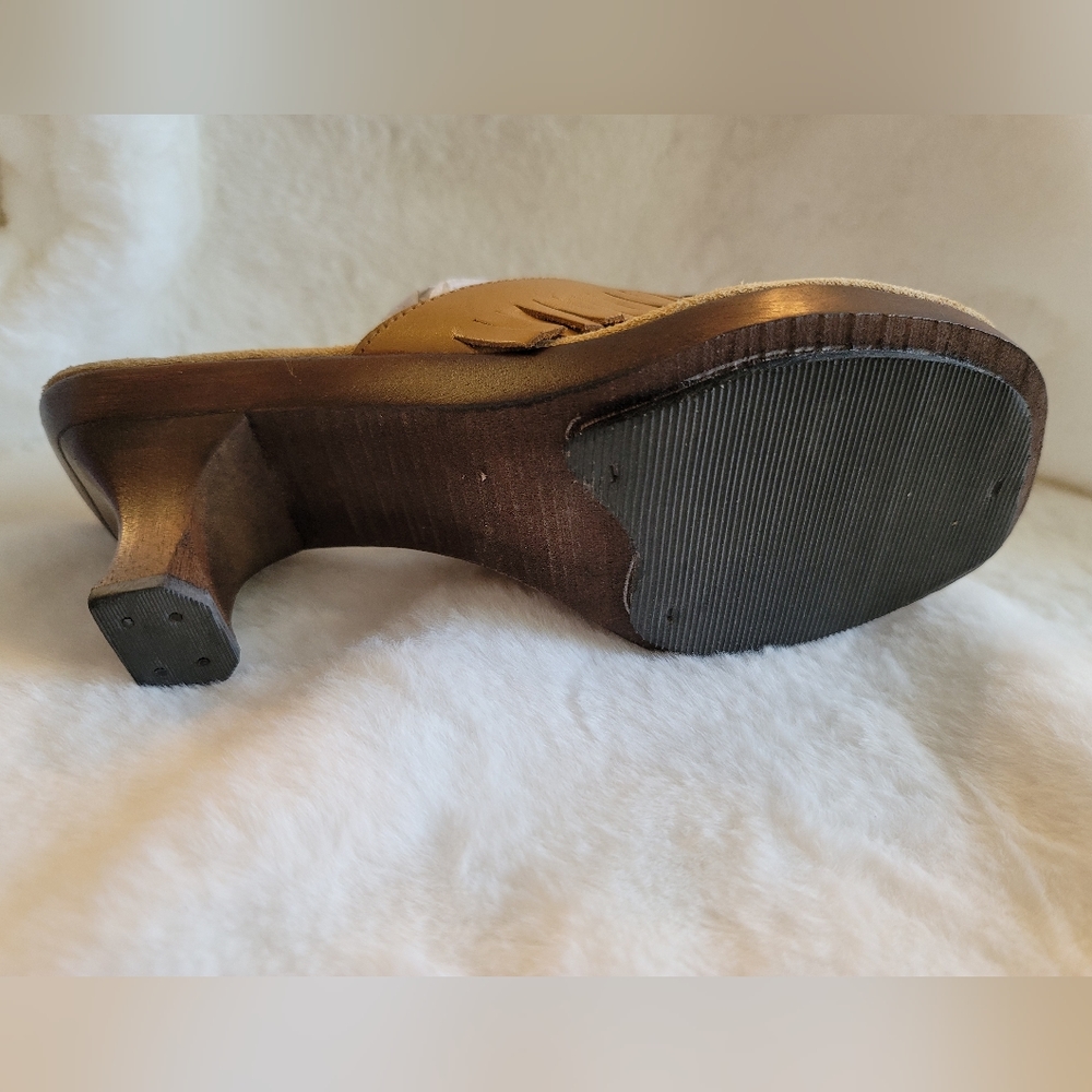 Women Leather Shoe, Slide Sandal, NEW. Sizes 5- 10, Half Sizes 5.5 - 9.5. - Picture 3 of 7